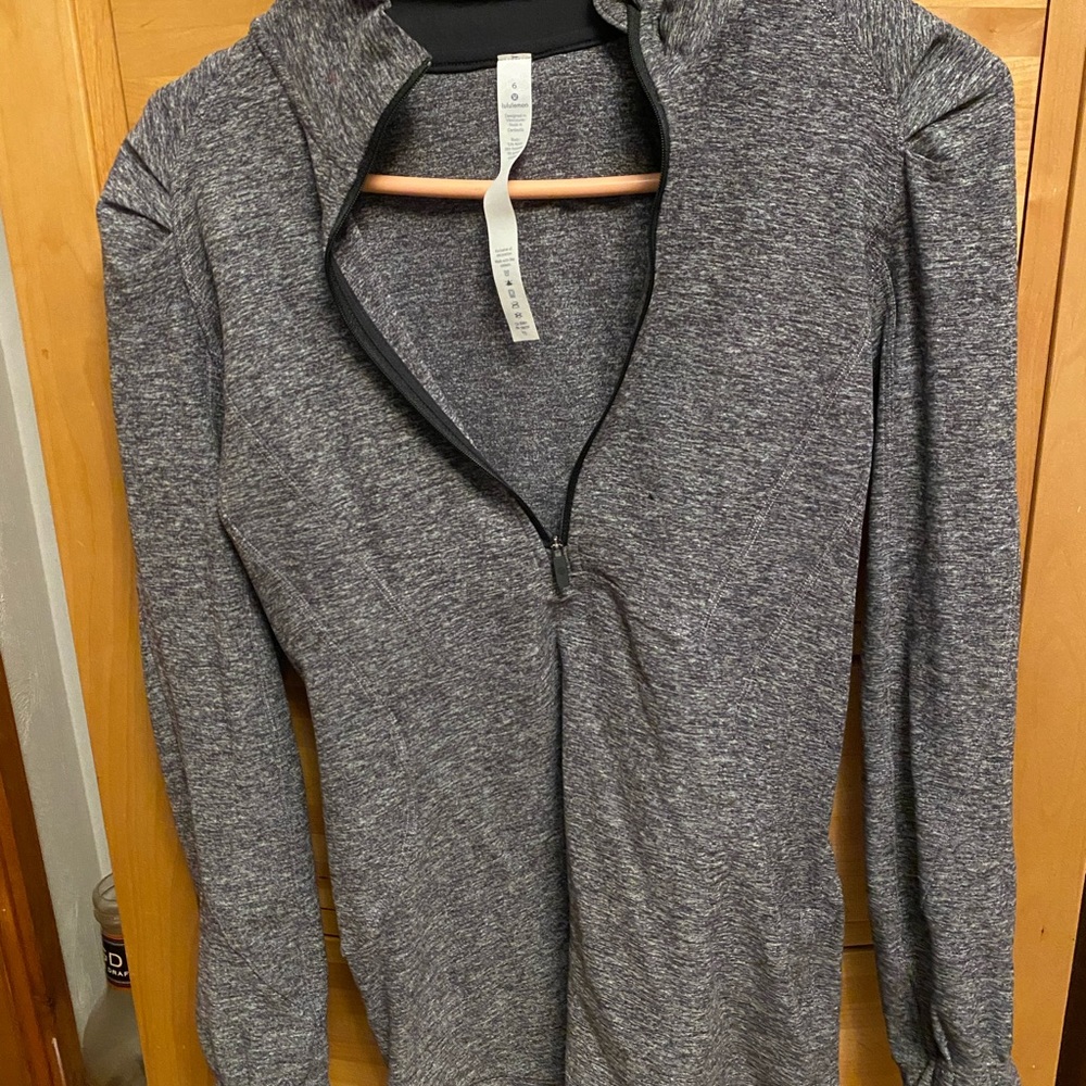 Lululemon 3/4 zip. Reflective EUC